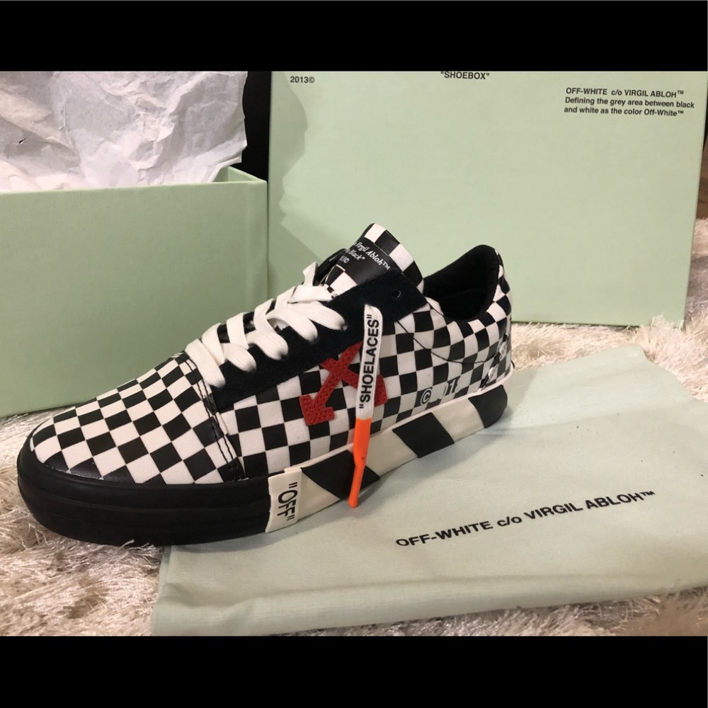 ‼️SOLD‼️ Off-White Virgil Abloh low top vulc